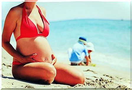 Pregnant women in summer