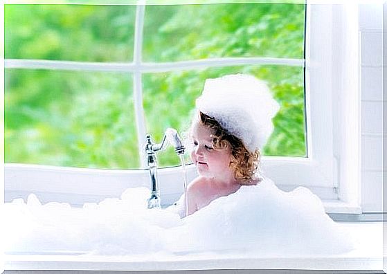 Bathing baby: practical tips