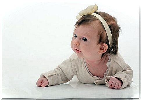 Headbands or headbands for babies can cause discomfort