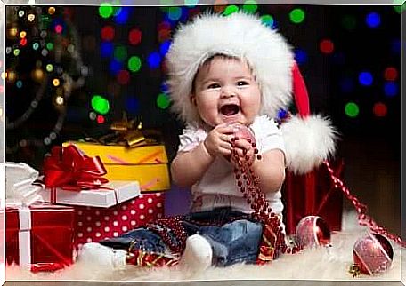 Christmas: baby dressed up