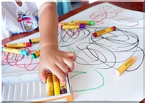 Children like to mix the colors in children's drawings