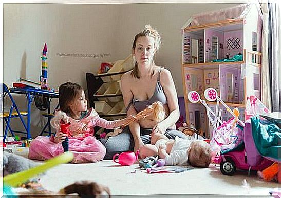 Postpartum Depression: A Viral Photo Reveals the Disease Mothers Don't Talk About