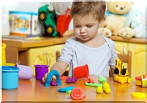 The benefits of modeling clay for children